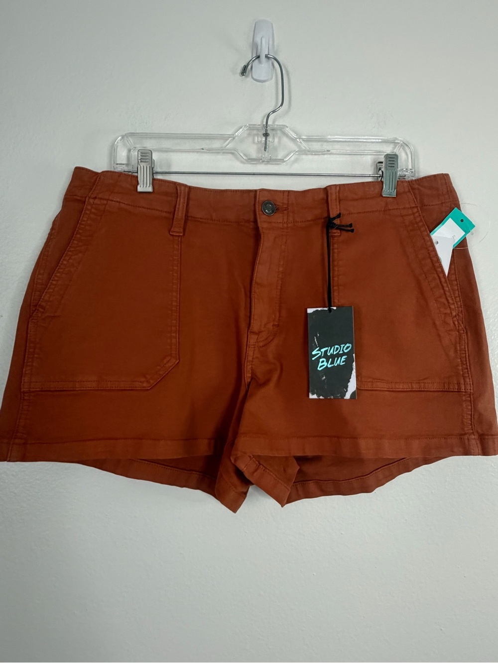 NWT Studio Blue Shorts Burnt Orange Size 33 Patch Pockets Stretch